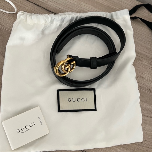 GUCCI Double G Logo Skinny Belt - Picture 2 of 7